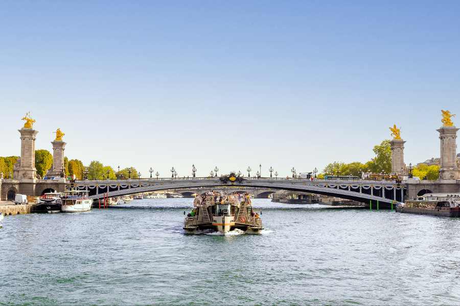 Cruise on the Seine