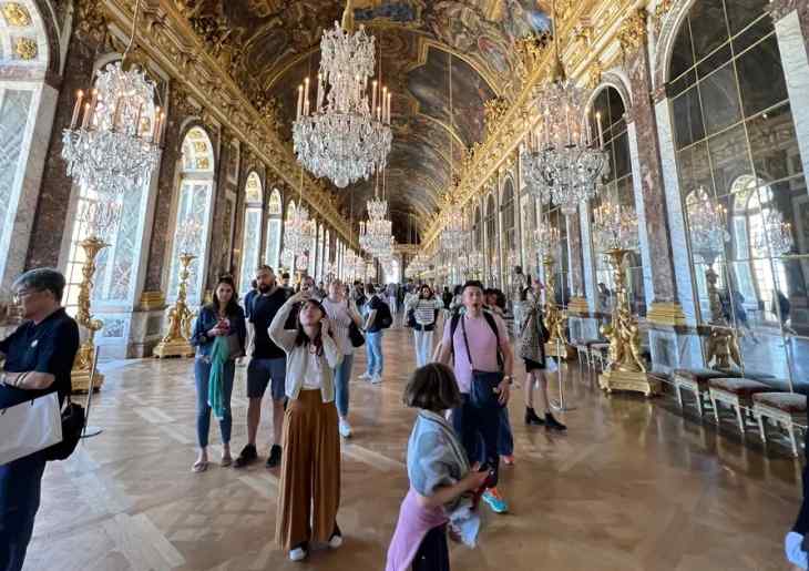 la galerie des glaces au chateau de Versailles