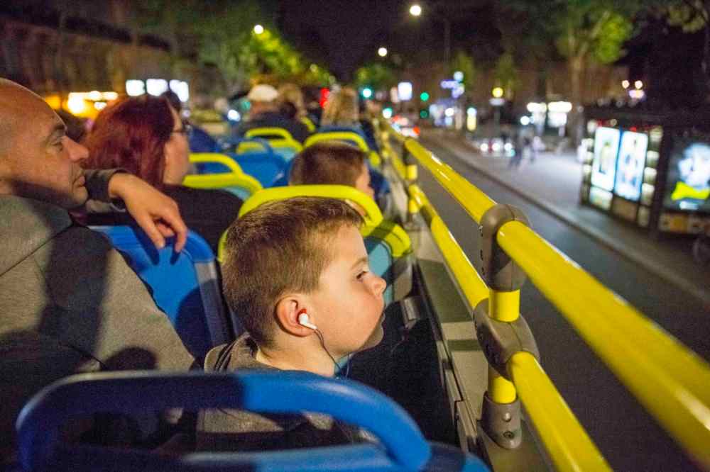 tour en bus panoramique de nuit dans Paris